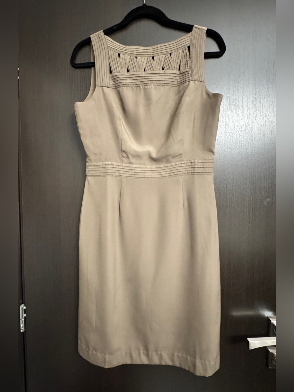 Banana Republic Sleeveless Taupe Sheath Dress - Classic Workwear
